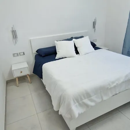 Yolo Apartment *