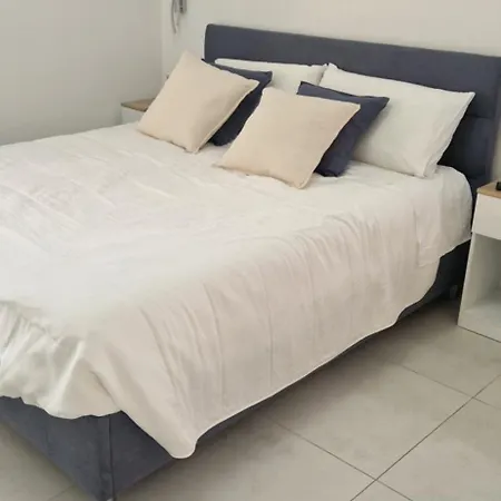 Apartman Yolo *